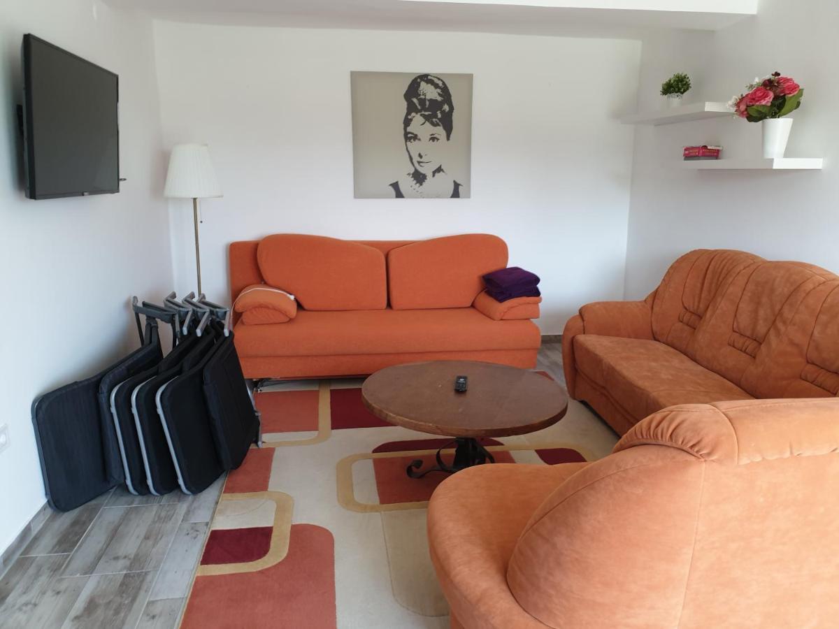 Adri Apartment *